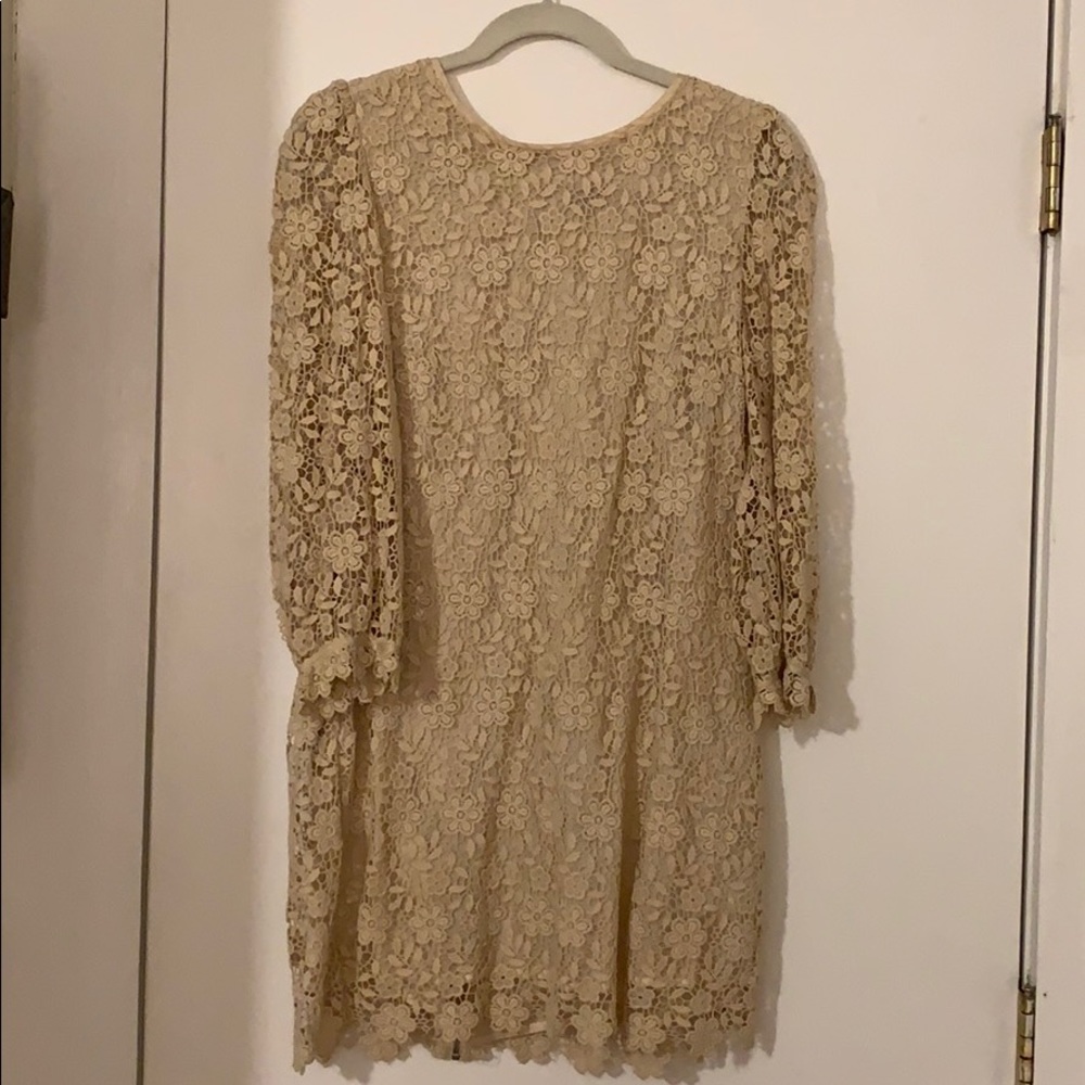 Juicy Off-White Lace Dreas